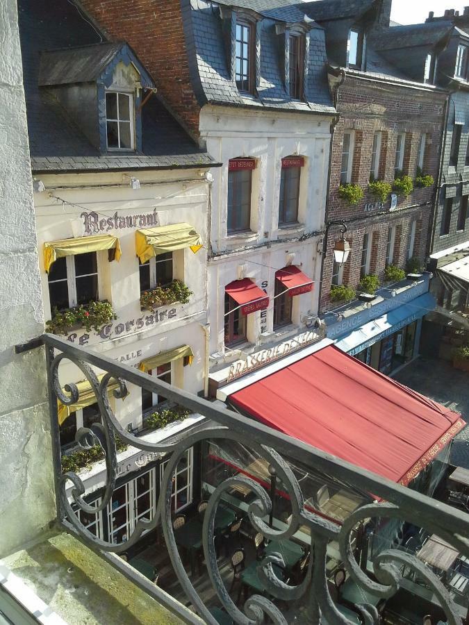 Mansion Victorine Apartment Honfleur Exterior photo